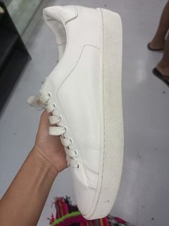 BURBERRY WHITE SNEAKERS (NOT ONHAND)