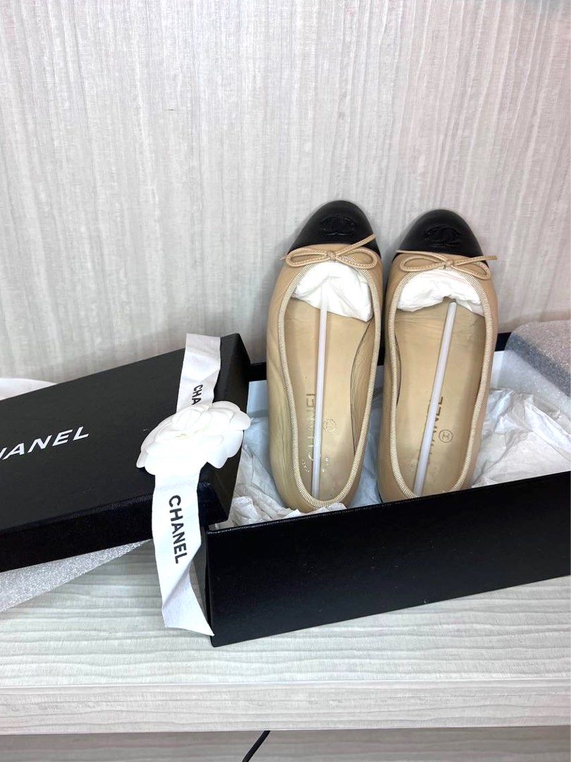 Authentic Chanel Ballerina Ballet Flats Two Tone Beige Black Shoes