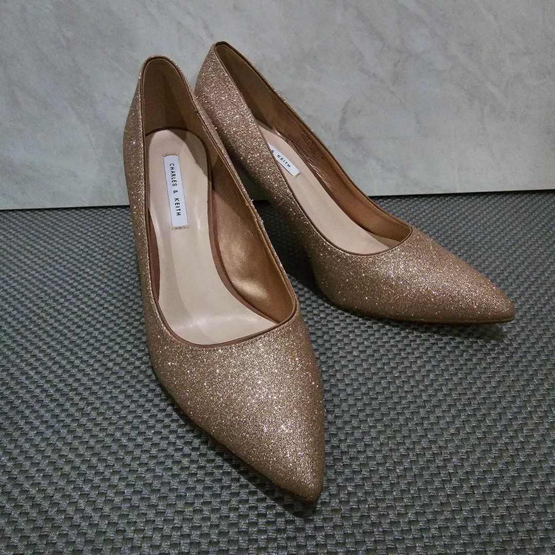 Champagne glitter heels discount