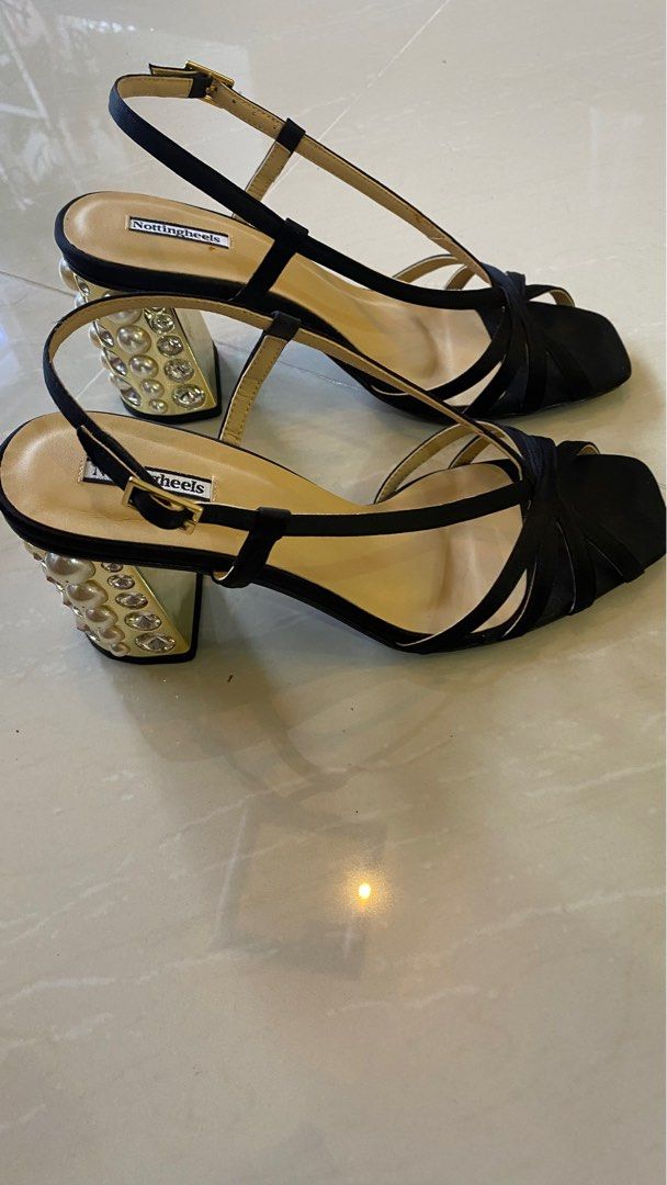 Classy black sandals deals