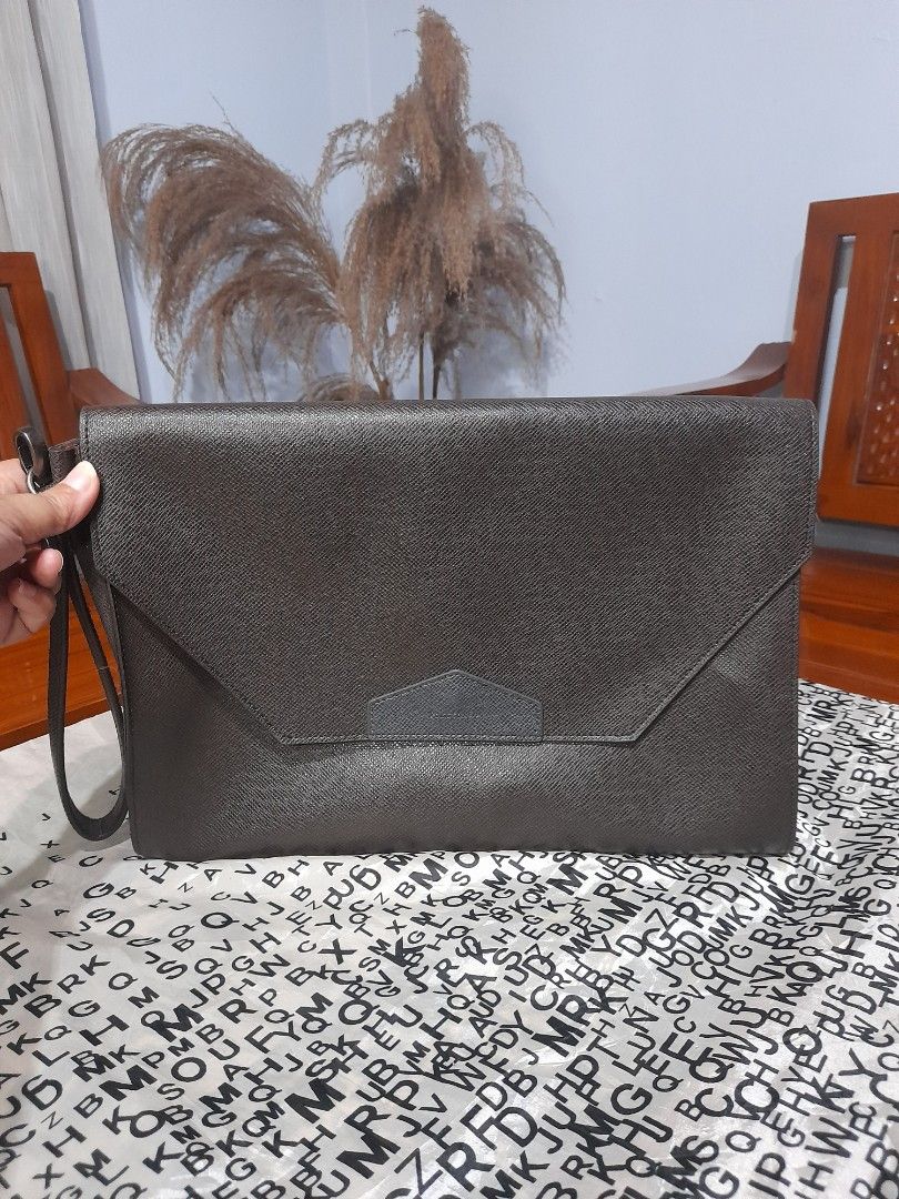 Clutch laptop outlet