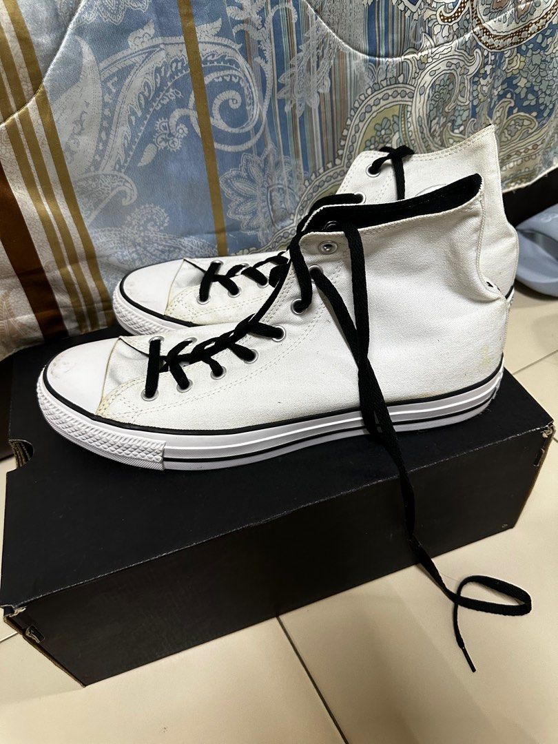Chuck taylor seek online peace