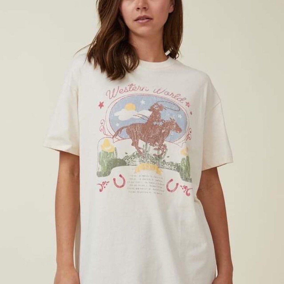 relaxed boyfriend tee
