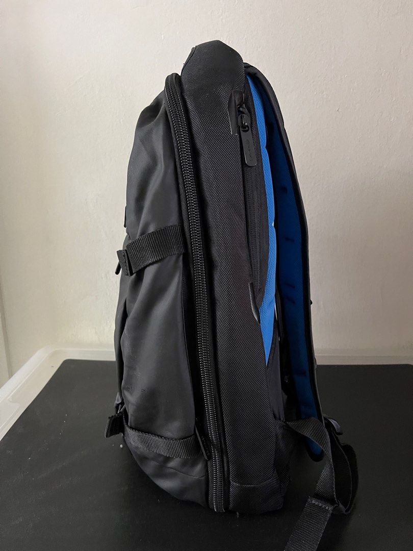 Crumpler Zero Border Backpack 30L