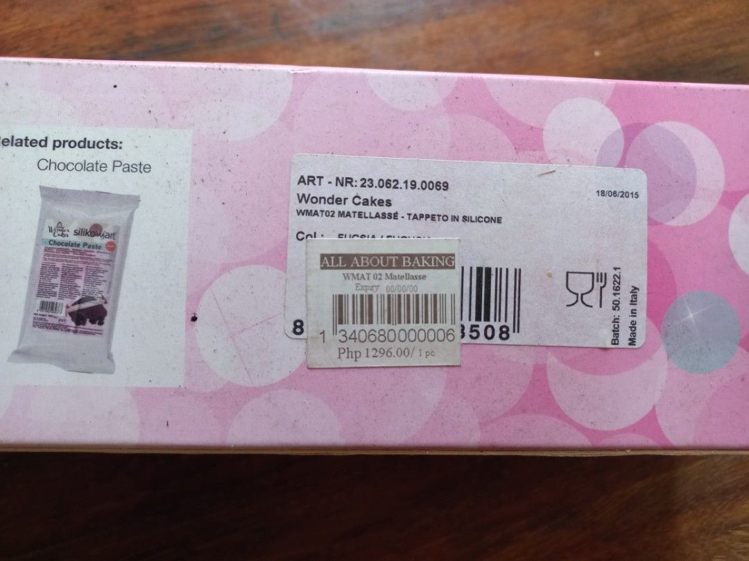 Decorative Silicone Mat (Category: Bakeware) located in Las Pinas. Submitted by ajbash (Listing ID 1220151831, Image 3). Description: with free coaster and mug cover.