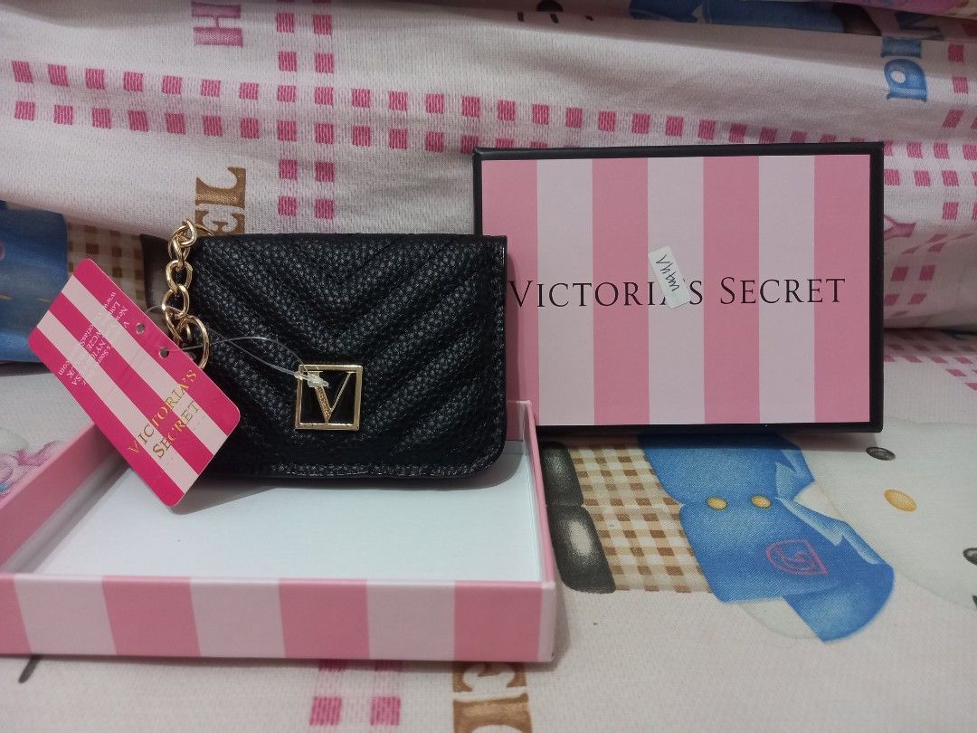 Dompet Kunci Kartu Victoria Secret on Carousell