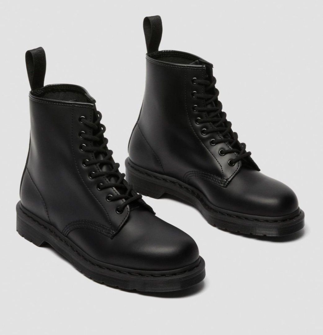 Dr. Martens Unisex 1460 Mono Smooth Leather Lace Up Boots