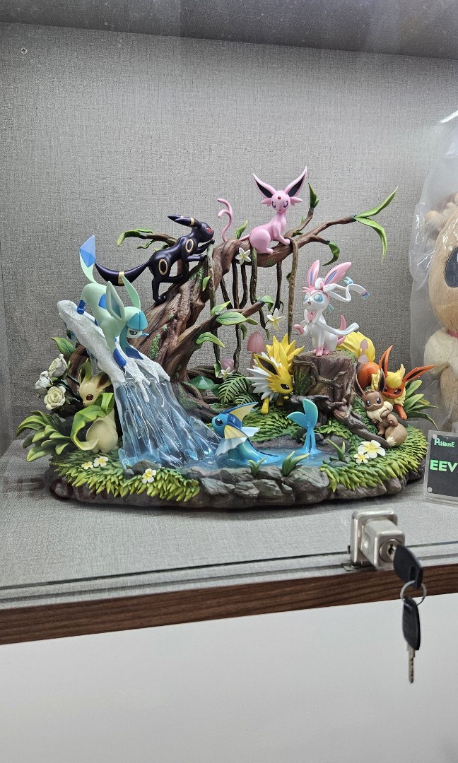 Pc House Studio Pokémon Charizard Family Statue