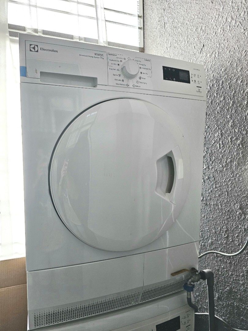 Electrolux Dryer (Free stacking rack), TV & Home Appliances, Washing