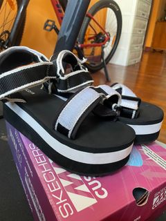 (Category: ) located in . Submitted by cececlothes (Listing ID 1220179073, Image 1). Description: .