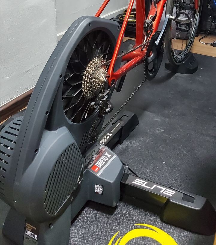 Elite Direto X Smart Turbo Trainer with Shimano 105 CSR7000 11 speed cassette, Sports Equipment