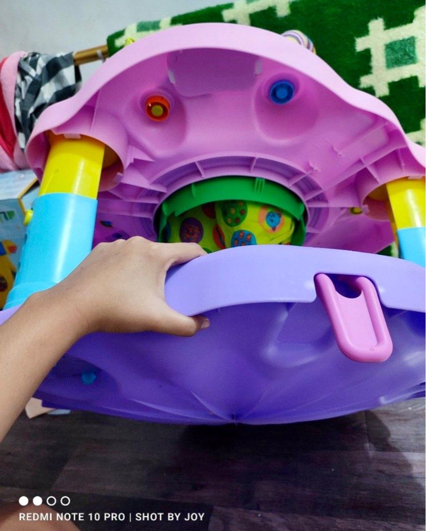 Jumperoo/exersaucer on Carousell