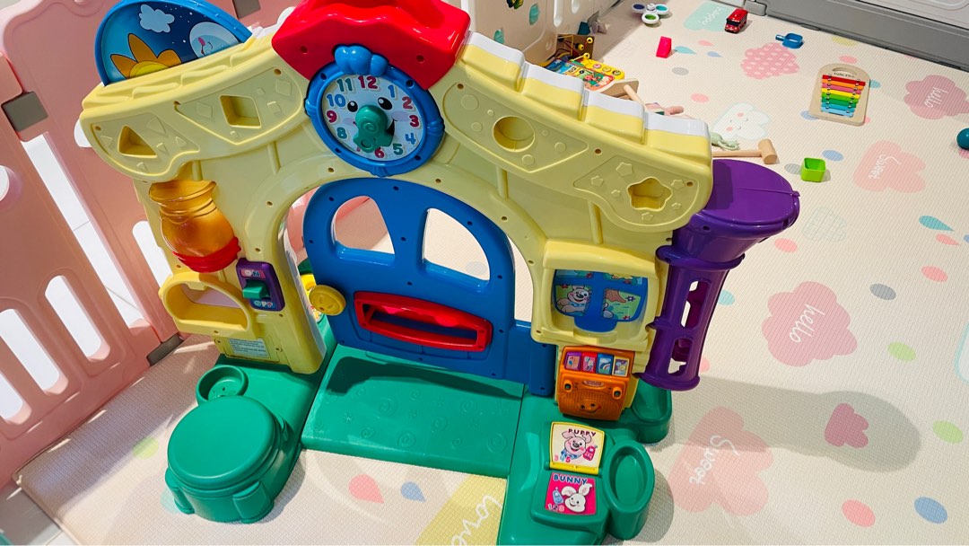 Fisher Price Toys R US Latches and Door Busy Babies Kids