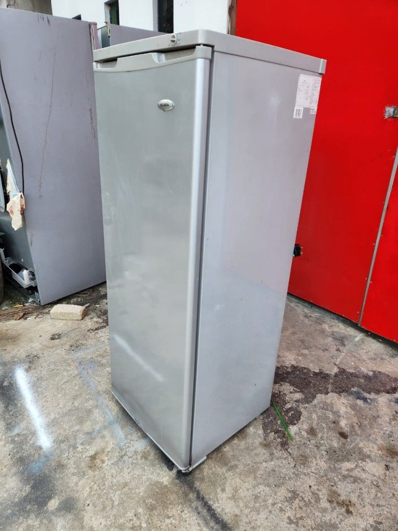 Freezer upright 208 ltrs, TV & Home Appliances, Kitchen Appliances