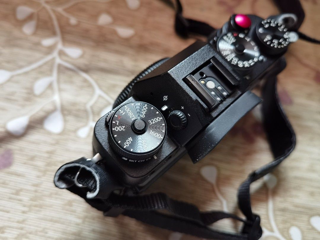 fujifilm XT2 black noir shutter count only 24clicks, Photography