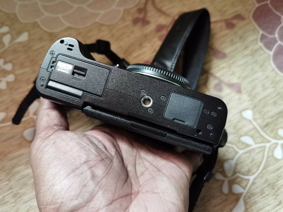 fujifilm XT2 black noir shutter count only 24clicks, Photography