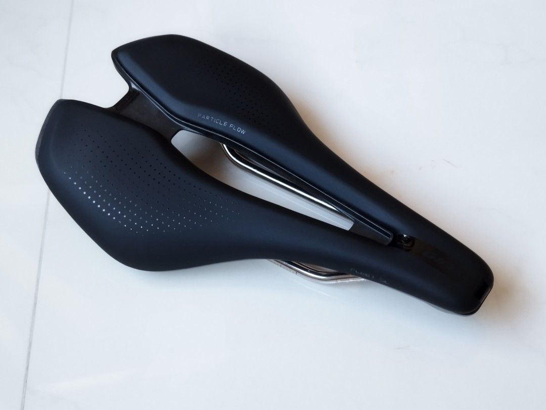 Giant Fleet SL saddle Sports Equipment Bicycles Parts Parts