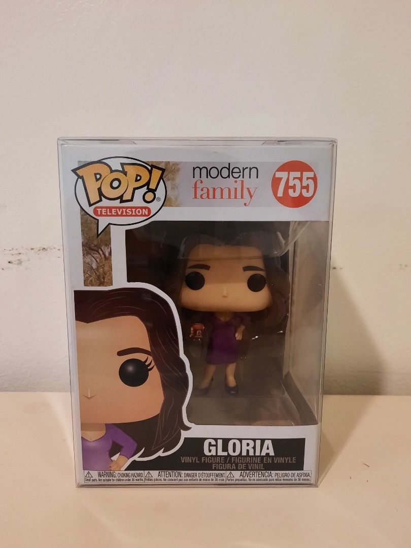 Gloria Delgado Pritchett on Carousell
