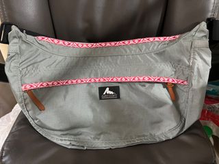 （分類：）位於 。 由 gabithelf 提交（商品編號 1220284712，圖片 1）。簡介： 。
