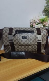 Gucci Messenger/Sling Bag
