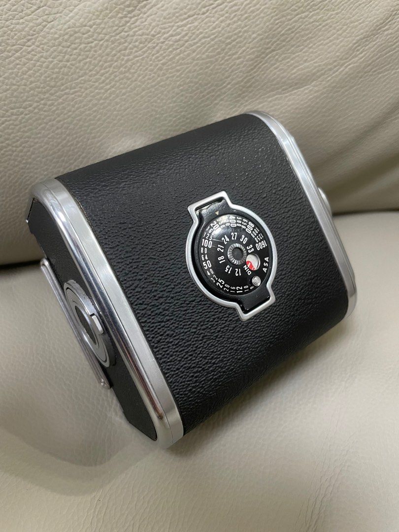 Hasselblad A16 菲林背 （分類：相機）位於 Hong Kong。 由 jakey_bling 提交（商品編號 1220227112，圖片 1）。簡介： 成色如圖 冇試過，唔肯定有冇漏光 順豐到付。