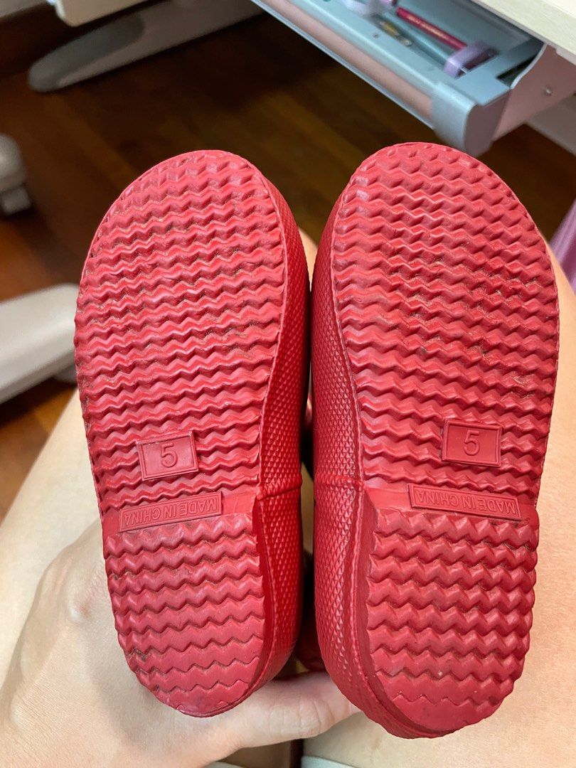 Hunter boots UK 5, Babies & Kids, Babies & Kids Fashion on Carousell