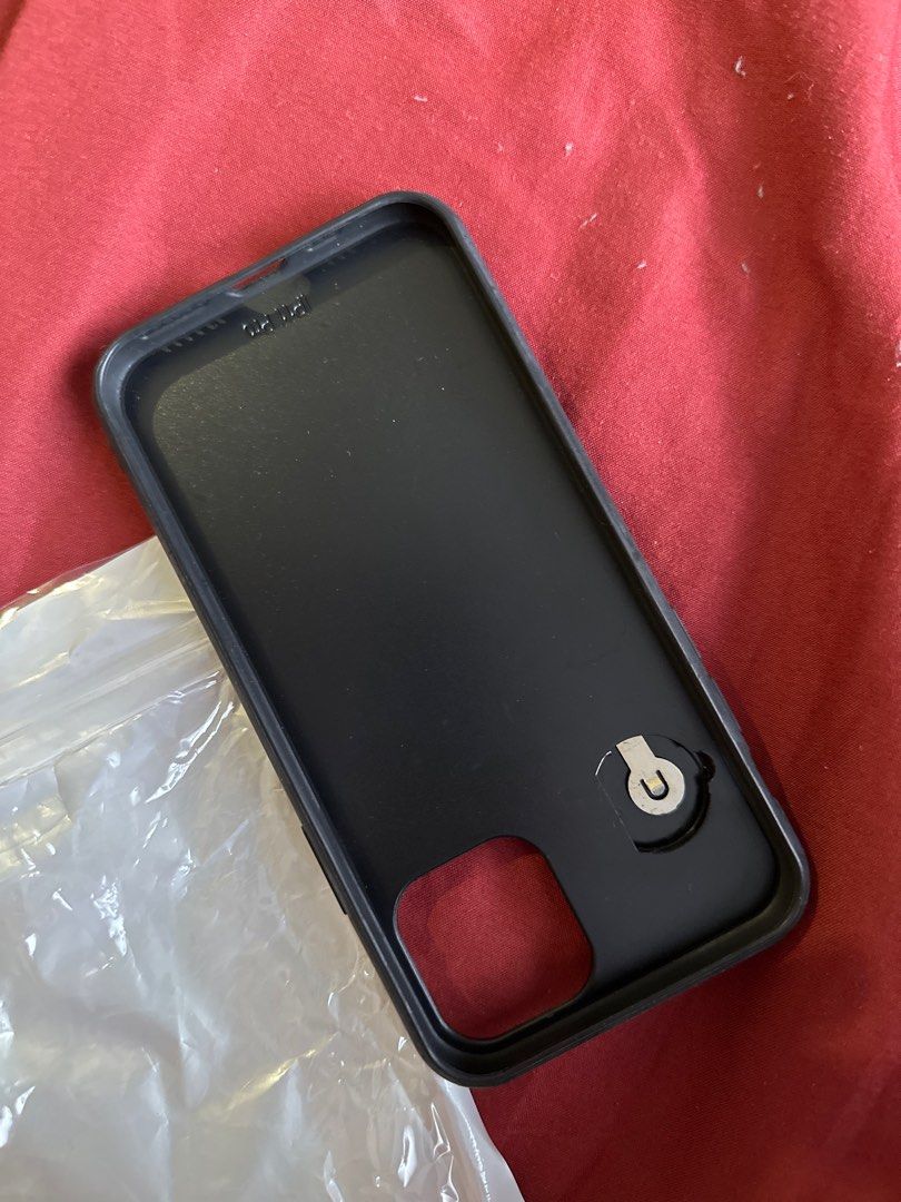 iPhone 11 Pro Tetris Case (Category: Cases & Sleeves) located in Pasig City. Submitted by decluttertherapymnl (Listing ID 1220203952, Image 2). Description: For Sale Tetris Case Iphone 11 Pro RFS: Declutter No battery included Pick up at Pasig Gcash/Cash.