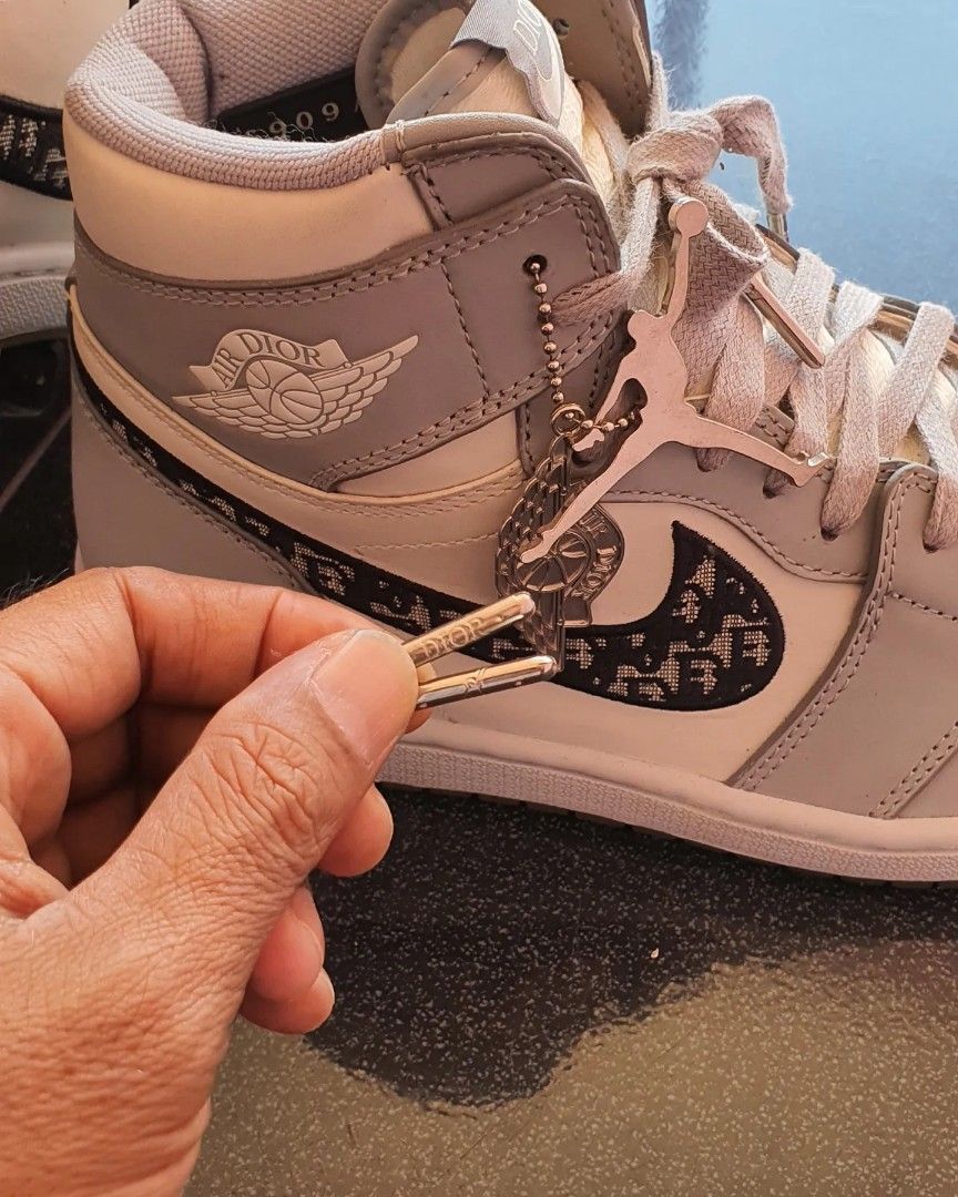 dior collab nike