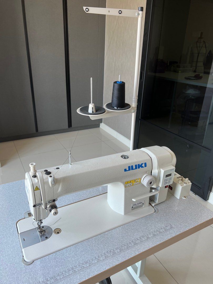 JUKI Industrial Sewing Machine with Auto ThreadSpinning Machine (DDL