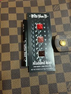KAT VON D Eyeliner & Bonus Sample