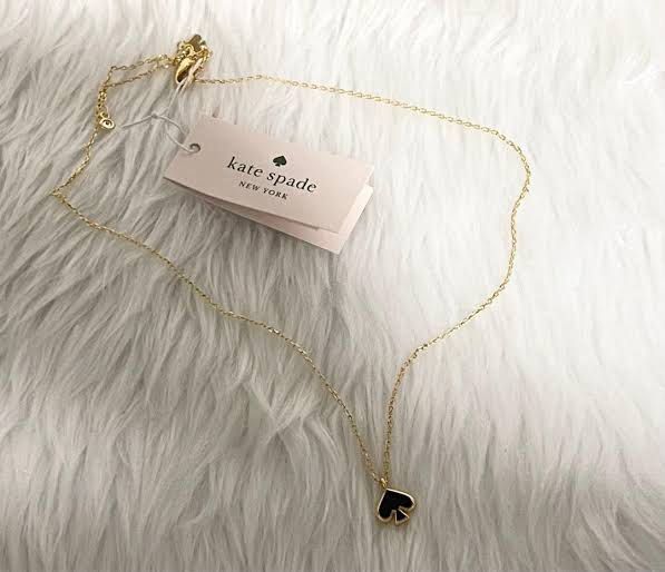 Kate Spade Everyday Spade Enamel Mini Pendant Necklace, Women's Fashion,  Jewelry & Organizers, Necklaces on Carousell