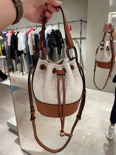 (Category: ) located in . Submitted by shopmm (Listing ID 1220193642, Image 1). Description: .
