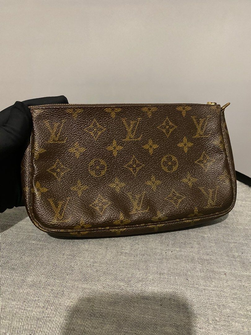 Louis Vuitton Mini Pochette Accessories - LV Vivienne Holidays 2022,  Luxury, Bags & Wallets on Carousell