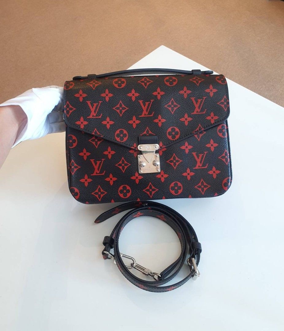 Louis Vuitton | Metis Pochette Infra Rouge | One-Size