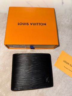 LOUIS VUITTON CARD HOLDER RM 650 - Limited Edition. Co