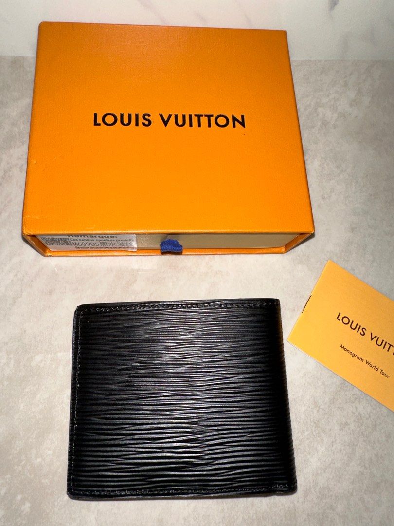 LOUIS VUITTON CARD HOLDER RM 650 - Limited Edition. Co