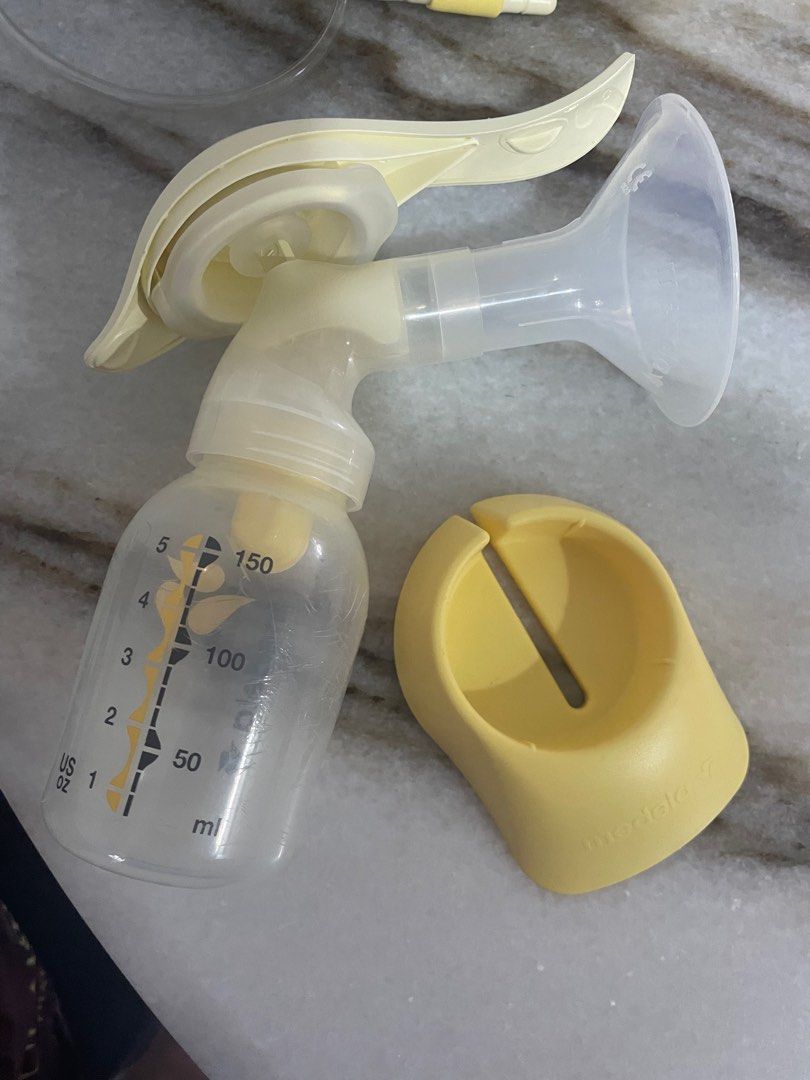 Medala Breast milk hand pump with 21mm flange, Babies & Kids, Nursing