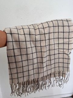 Monki scarf