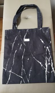 （分類：）位於 。 由 yejignm 提交（商品編號 1220138584，圖片 1）。簡介： 。