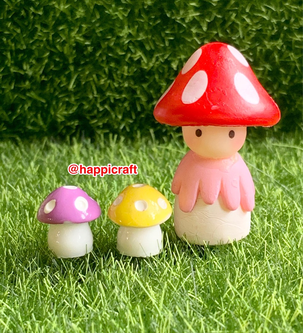 Terrarium Figurine / Cute Mushroom Miniature / Miniature Mushroom