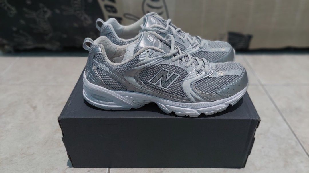 NEW BALANCE 530 SILVER GREY, Fesyen Pria, Sepatu , Sneakers di Carousell
