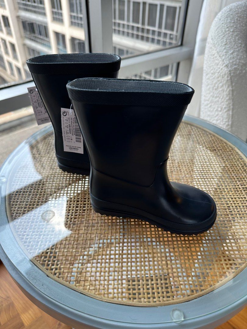 Rain boots youth hotsell size 6