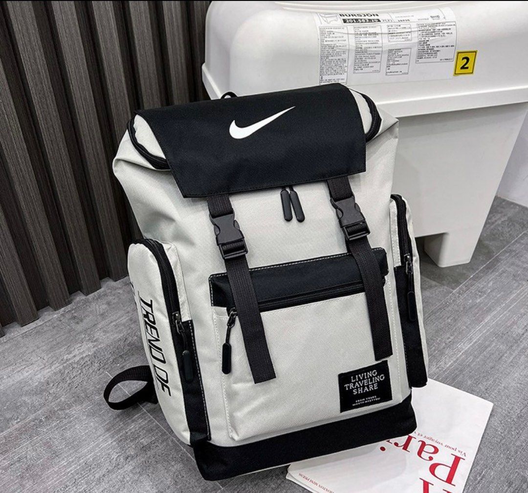 Nike backpacks for college students clearance