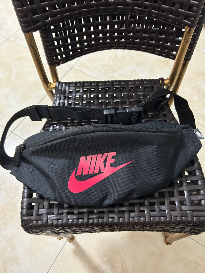 bumbag nike
