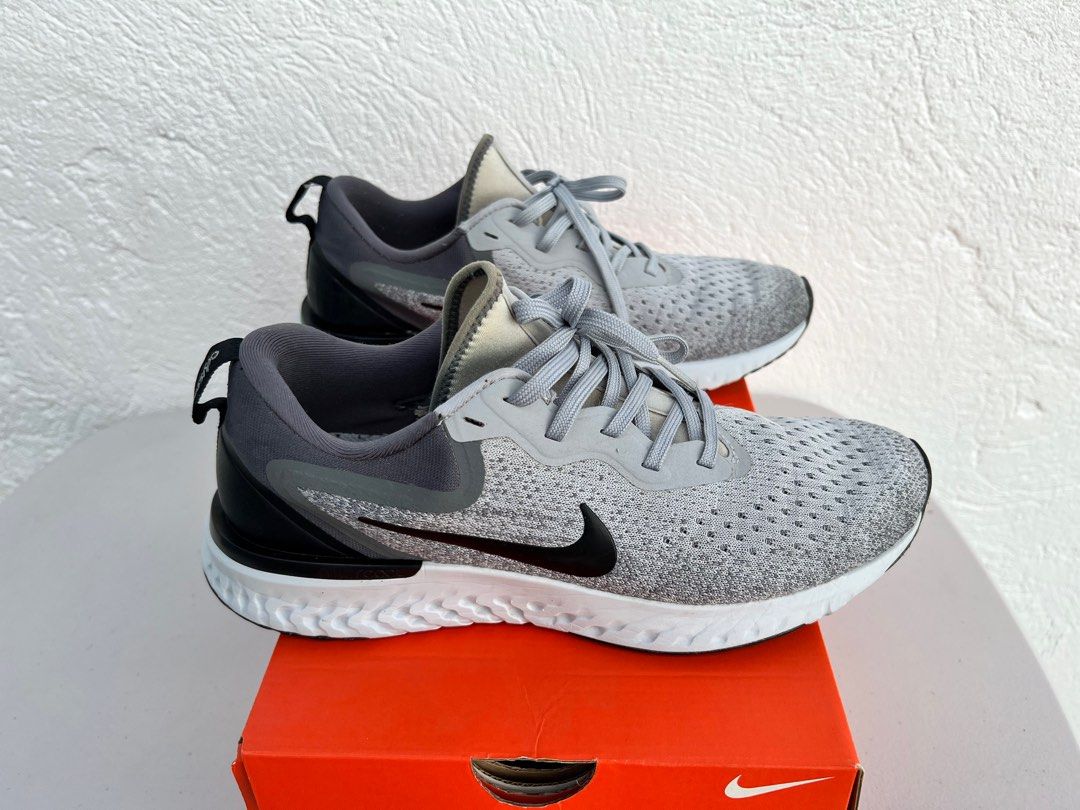 Odyssey react flyknit 2 wolf grey men's running deals shoe