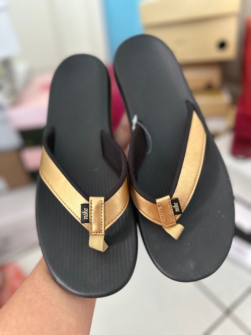 nike slippers size 8 Women s Fashion Footwear Slippers and
