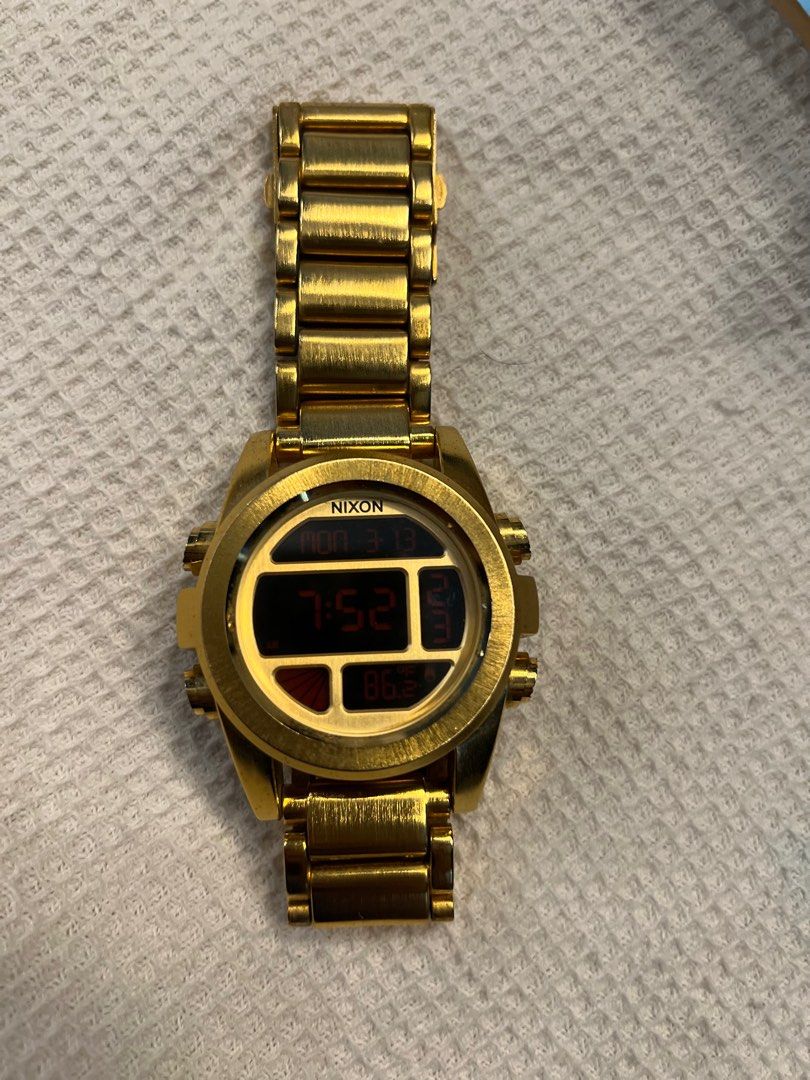 Nixon digital clearance gold watch