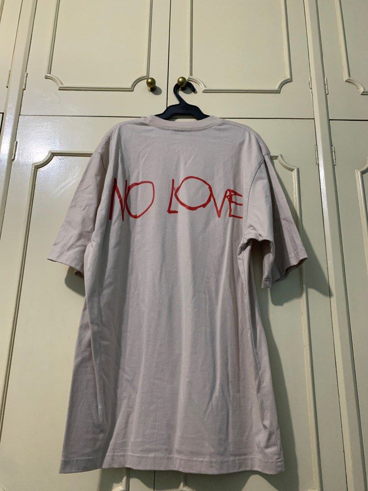 Offset tee: love (Category: Tshirts & Polo Shirts ) located in Manila. Submitted by thriftchup (Listing ID 1220241384, Image 2). Description: Never used Rfs: too small for me Thick fabric Width 23 Length 31.