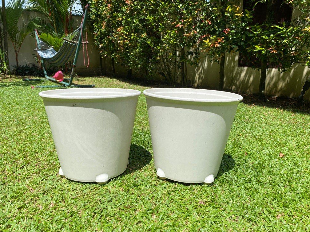 Outdoor plant pots on wheels, Furniture & Home Living, Gardening, Pots