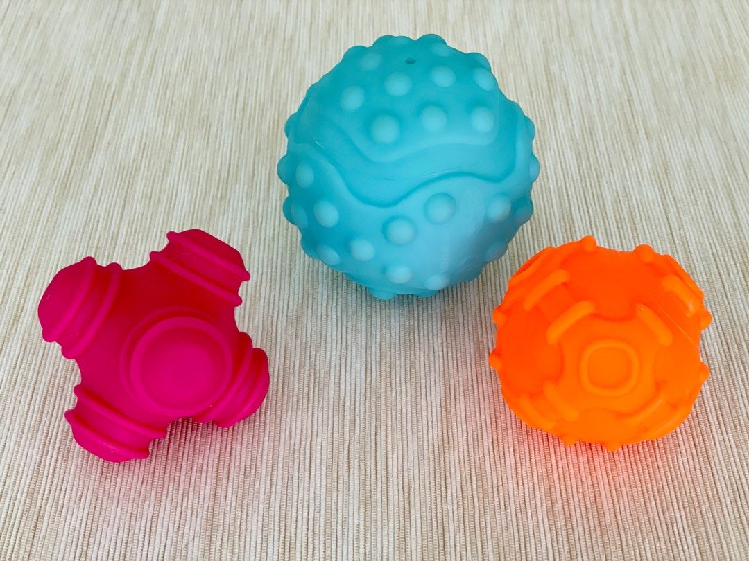Playgro on sale sensory balls